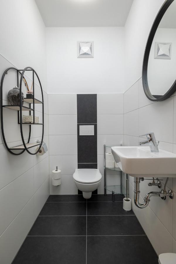 Woerthersee Apartment Top 4 By S4Y Velden am Woerthersee Ngoại thất bức ảnh